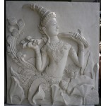 Sandsteinbild Kinnara in Lotusblüten